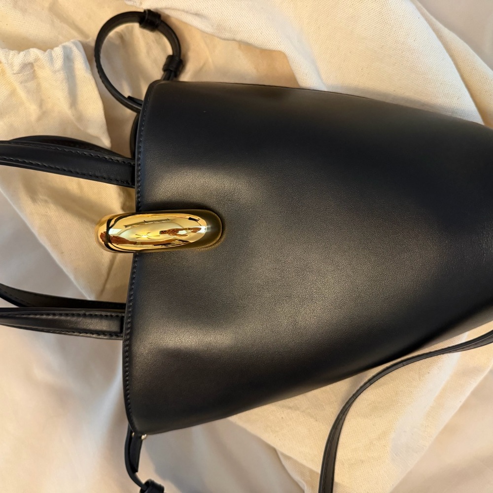 Jacquemus The Small Bambola Black Leather Bucket Bag NBW - Picture 9 of 15
